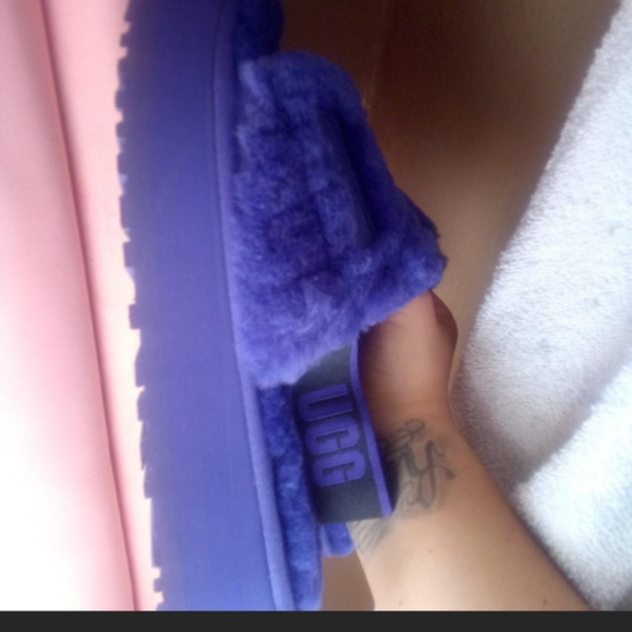 UGG SLIDES PLATFORMS SIZE 6/7 - Picture 3 of 5